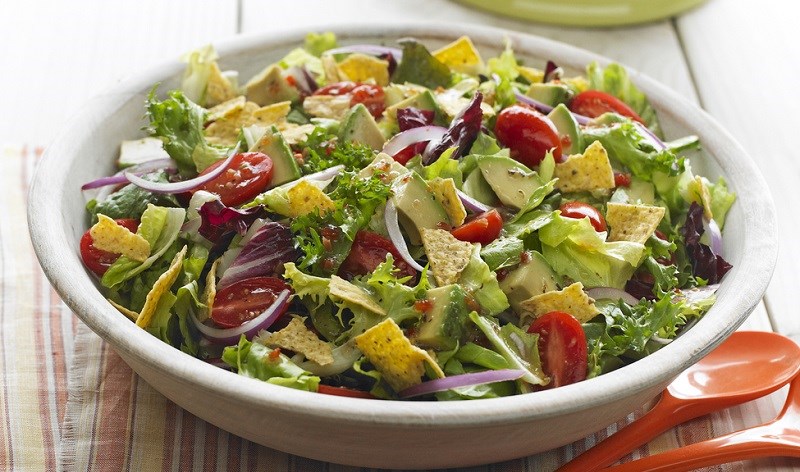 salad là gì và nguyên liệu chính có trong đó
