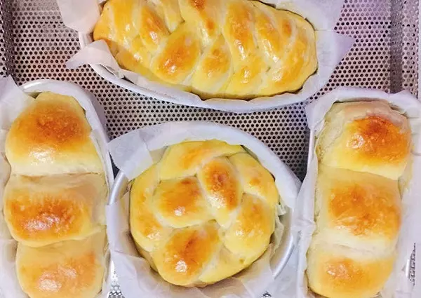 bánh mì ngọt chứa bao nhiêu calo