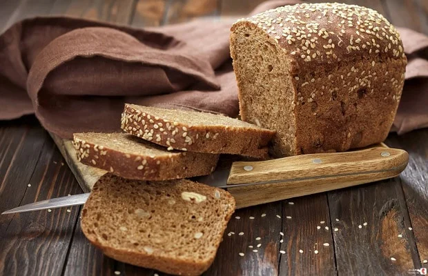 Đặc điểm của bánh mì ngũ cốc và những lưu ý khi sử dụng bánh mì ngũ cốc