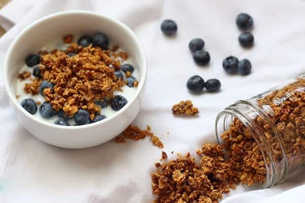 Granola là gì và điểm danh những giá trị dinh dưỡng của nó đối với sức khỏe